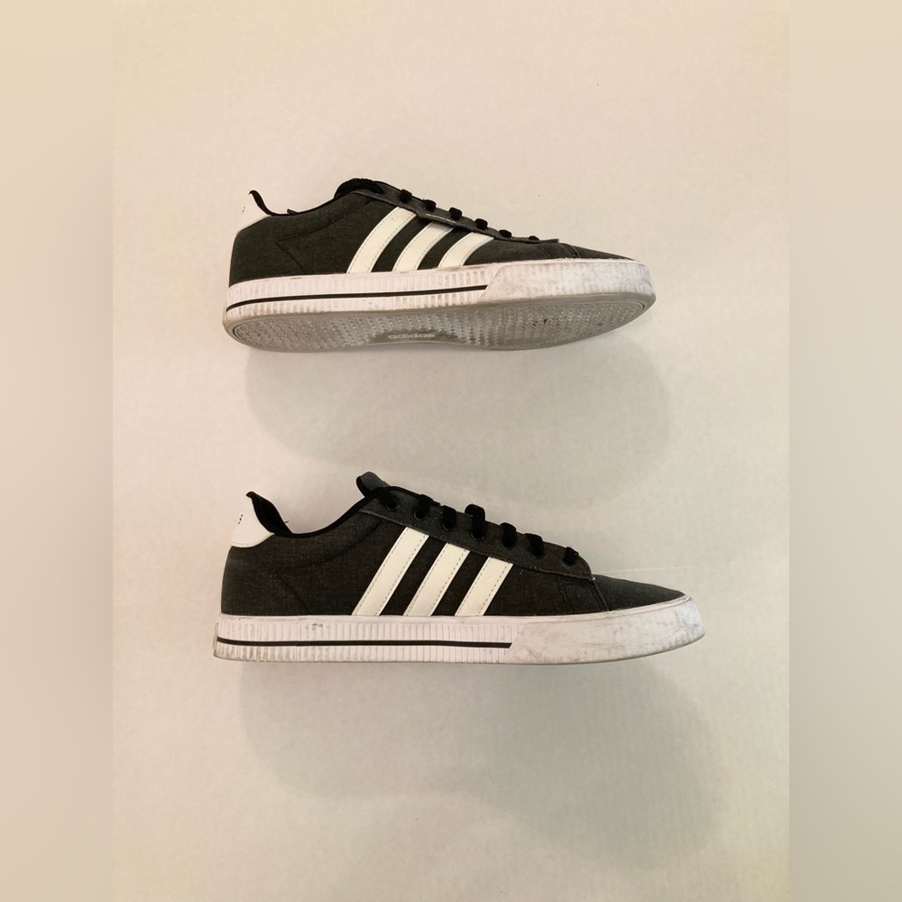 Adidas 🟣 GUC Men's Size 11.5 Daily 3.0 Skateboarding Sneakers - Picture 3 of 9